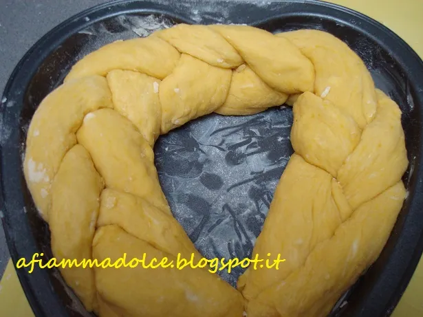 Treccia augurale all’anice e miele…e buona Pasqua a tutti!