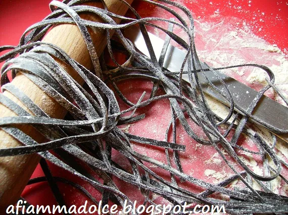 Taglierini neri di scoglio e terra